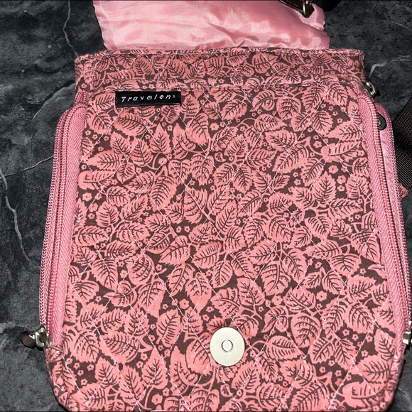 Travelon Bags Travelon Fabulous Crossbody Quilted Many Pockets Poshmark